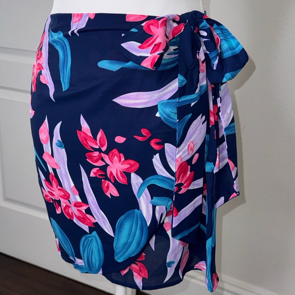Lulu's Blue and Pink Tropical Sarong